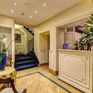 3* Konukevi Palazzo La Scala