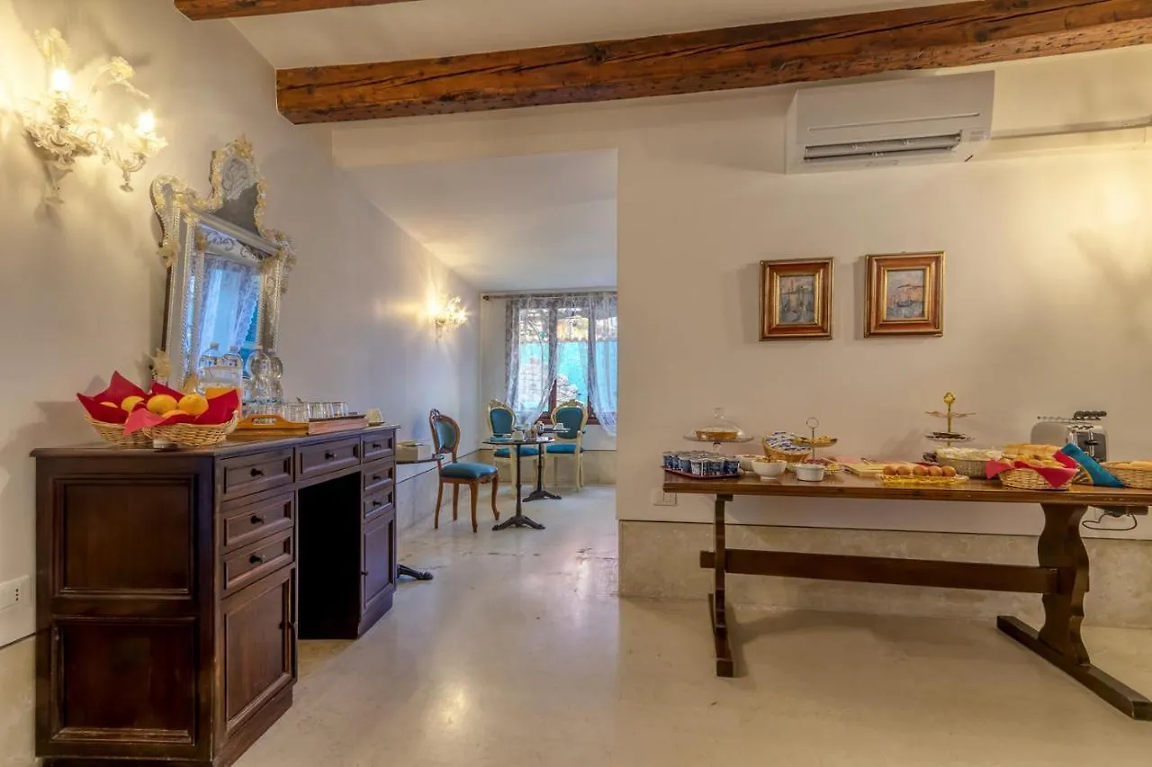 Hotel Casa Boccassini Venezia 0*,  Italia