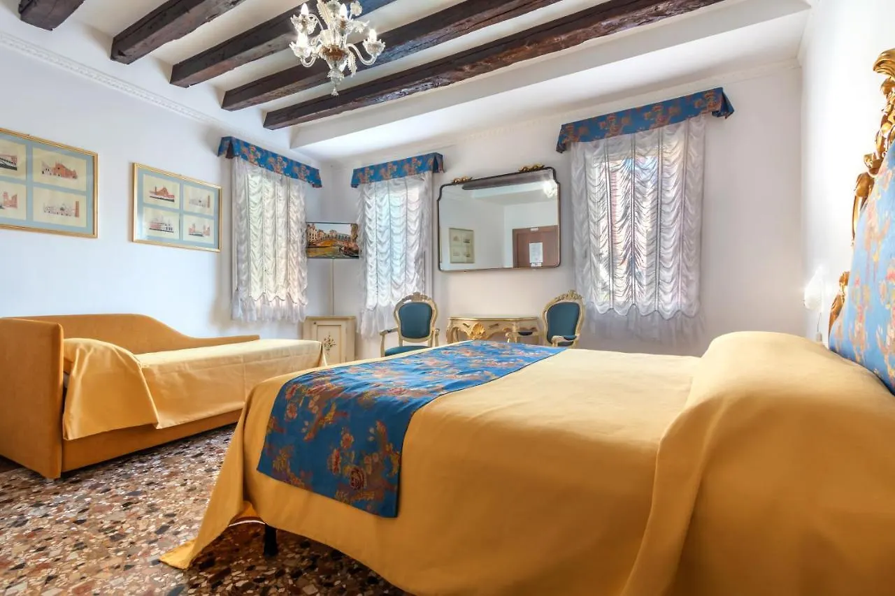 Hotel Casa Boccassini Venice