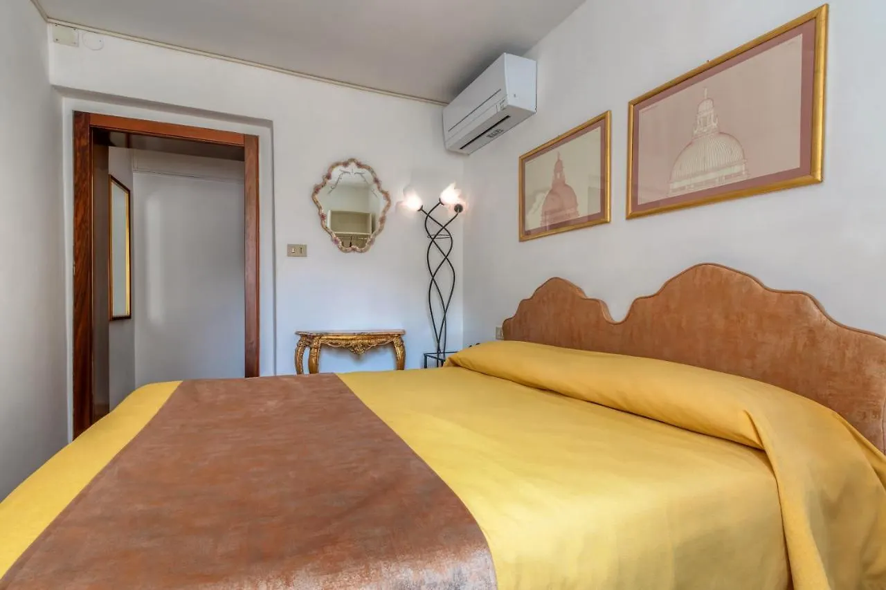 Hotel Casa Boccassini Venice Italy