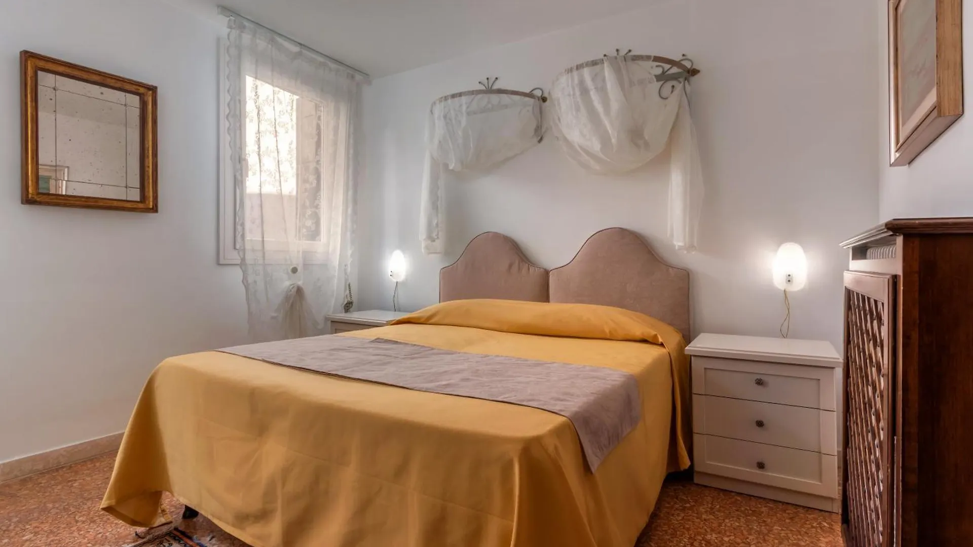 Hotel Casa Boccassini Venice 0*,  Italy